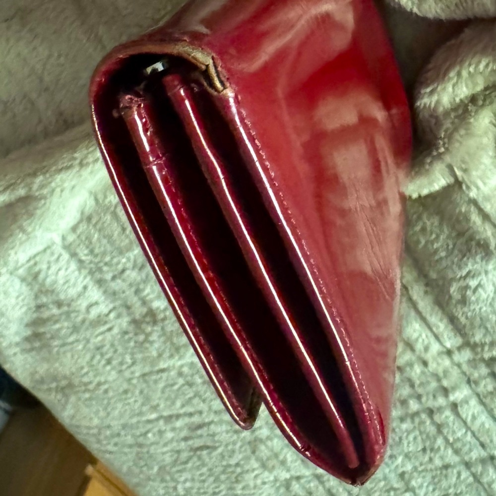 Cartier Patent Leather Wallet. Please look at the photos as part of description - Picture 8 of 9